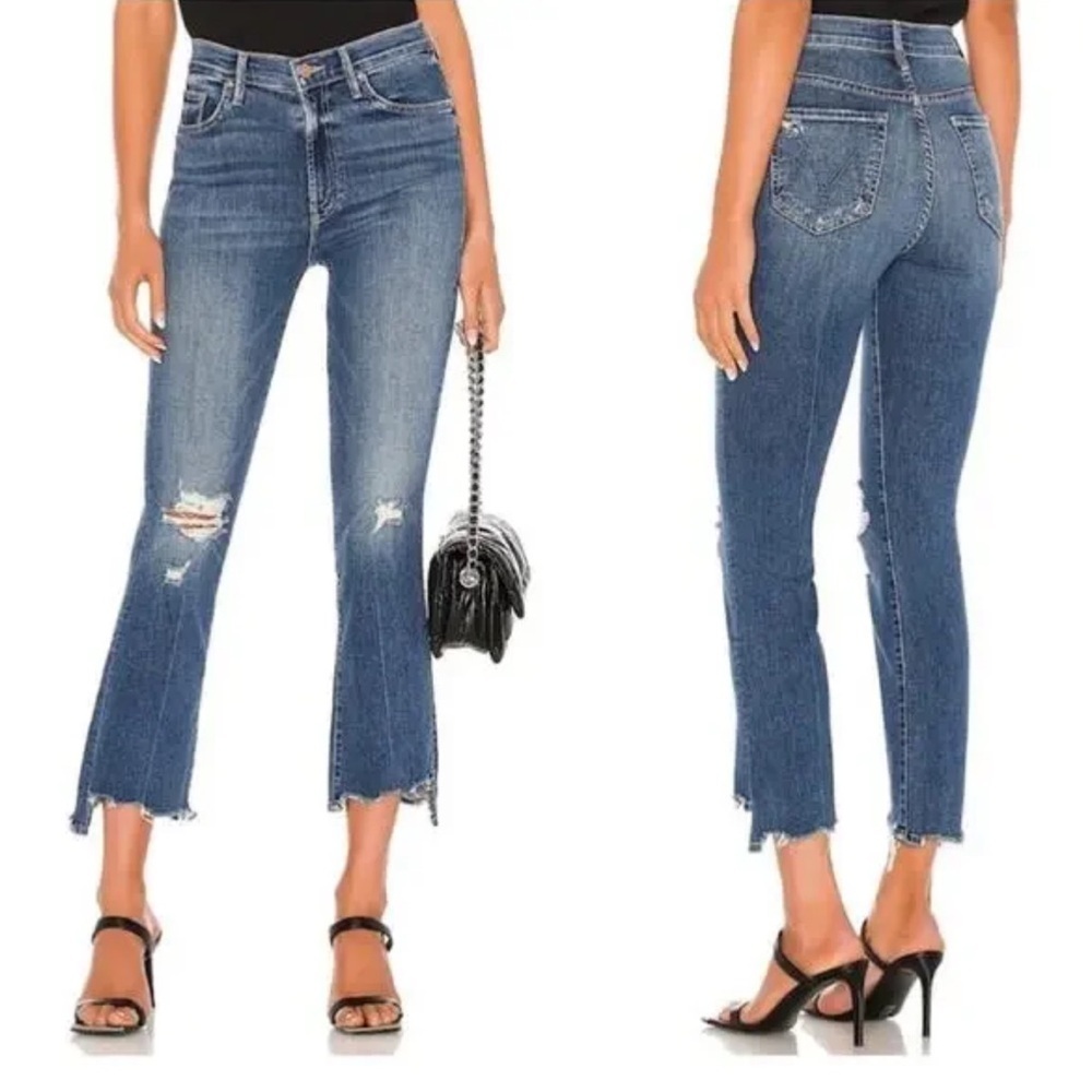 Mother The Insider Crop Step Chew Fray Jeans in Dancing on Coals